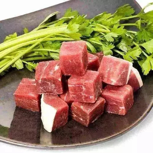 新疆羊肉粉汤的家常做法(新疆羊肉粉汤的家常做法和配料)
